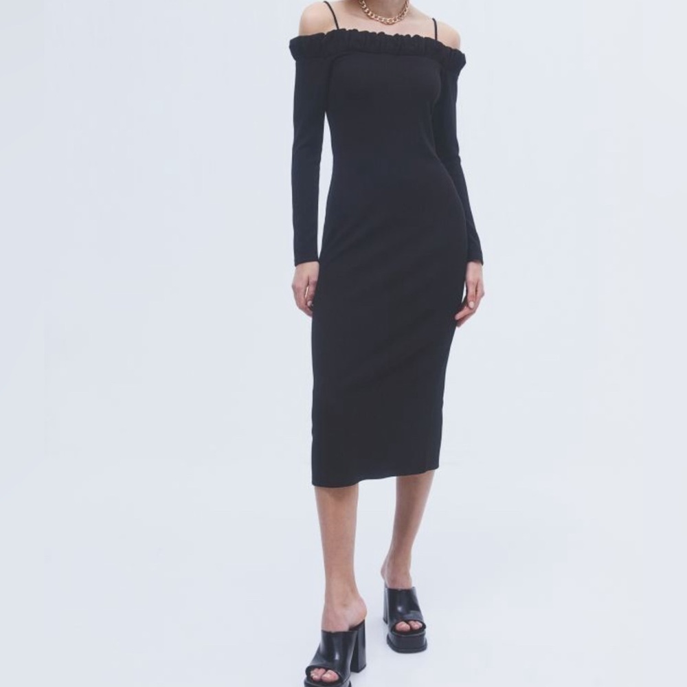 H&M Frill Trimmed Off the Shoulder Dress in Black - Size M